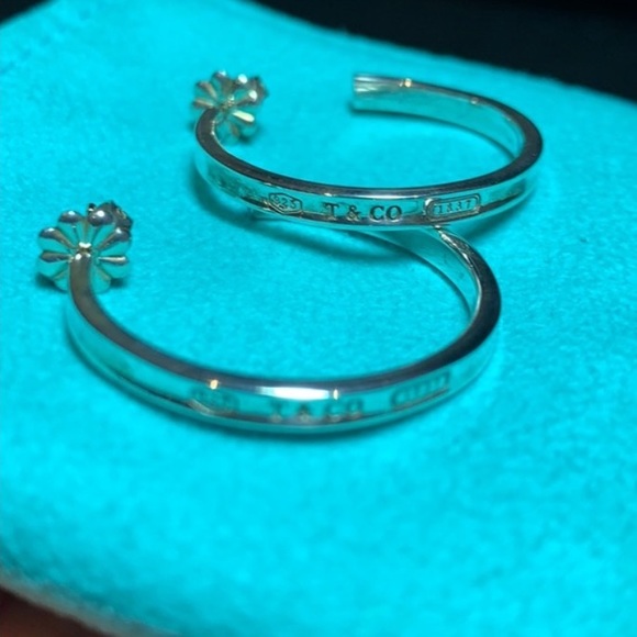 Tiffany & Co. 1837 Hoop Earrings - Picture 6 of 6